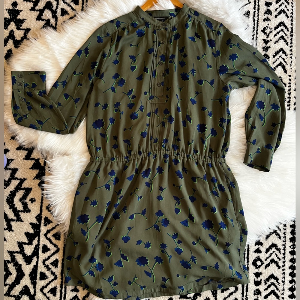 Banana Republic Long Sleeve Dress